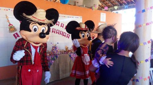 Festa Junina Mickey e Minnie Cover Personagens Vivos Animação Festas  328321