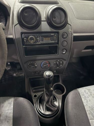 Ford Fiesta Sedan 1.0 Flex 2009 751746