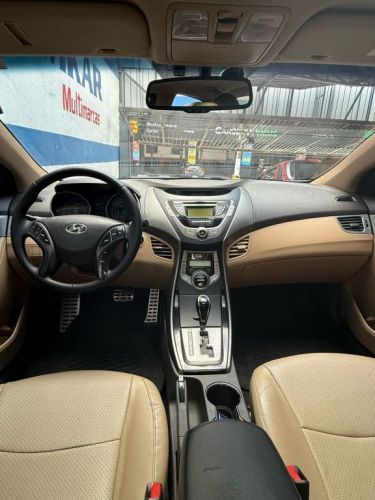 Hyundai Elantra Gls 1.8 Automático 2013 745380