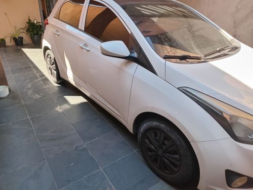 Hyundai Hb20 1.0 Comfort Plus 2015 Completo - Sem débitos -r$ 37.80000 768585