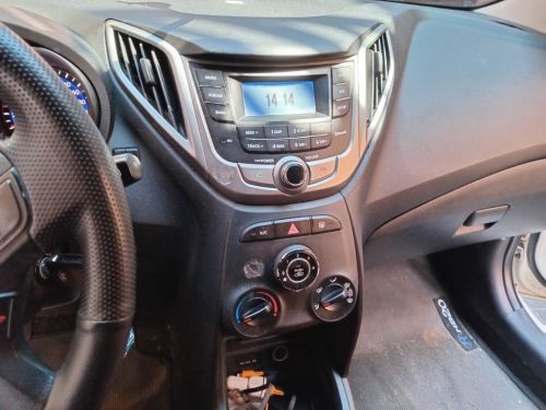Hyundai Hb20 1.0 Comfort Plus 2015 Completo - Sem débitos -r$ 37.80000 768586