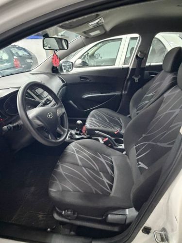 Hyundai Hb20 1.0 Flex Comfort 2014 770179