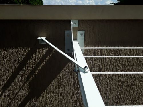 Instalação de Varal de Teto 778580