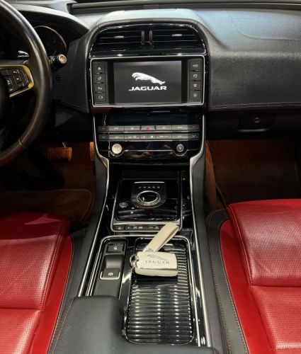Jaguar Xe R-sport 757205