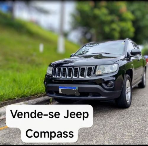 Jeep Compass 2013 2.0 16v – Completo  Suv confortável e potente motor 2.0 16 válvulas câmbio automático completo de fábrica. Conta com teto solar bancos em couro com aquecimento faróis em Led 775161