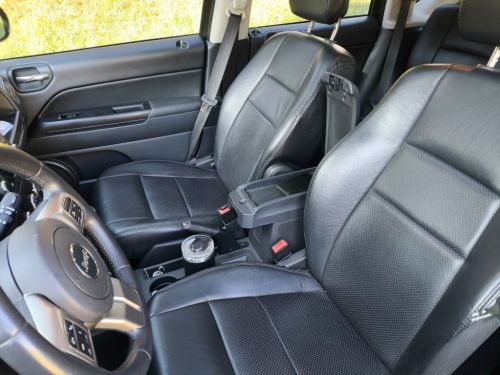 Jeep Compass 2013 2.0 16v – Completo  Suv confortável e potente motor 2.0 16 válvulas câmbio automático completo de fábrica. Conta com teto solar bancos em couro com aquecimento faróis em Led 775166