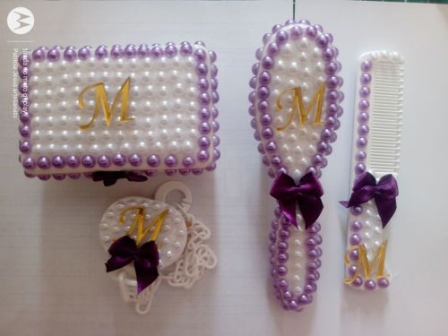 Kit acessorios personalizados para bebe pente escova saboneteira prendedor de chupeta perolas  756719