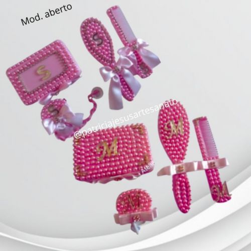 Kit acessorios personalizados para bebe pente escova saboneteira prendedor de chupeta perolas  756729