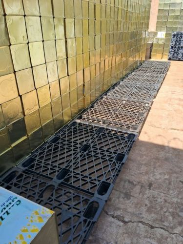 Latas de 18 litros de óleo. 762230