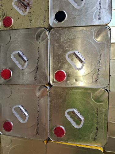 Latas de óleo recuperadas 749820