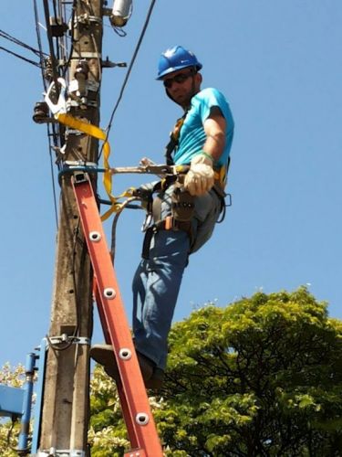 Lhm Treinamentos cursos de Nr 35 trab. em altura Nr 33 espaço confinado Nr 23 brigada de incêndio Maringá Paraná 195737 Lhm Treinamentos cursos de Nr 35 trab. em altura Nr 33 espaço confinado Nr 23 brigada de incêndio Maringá Paraná 195737
