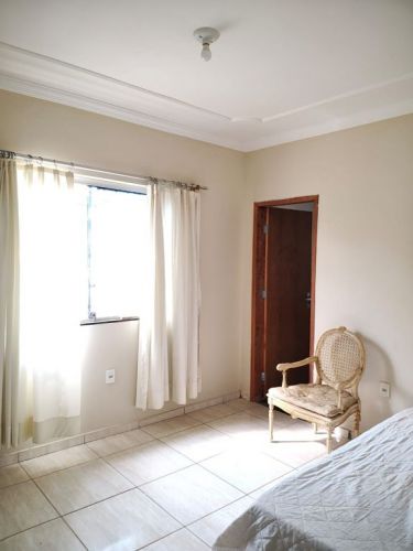 Linda Casa  De 3 Quartos Em Esmeraldas  766112