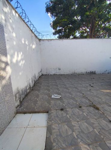 Linda Casa  De 3 Quartos Em Esmeraldas  766118