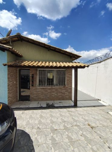 Linda Casa  De 3 Quartos Em Esmeraldas  766120