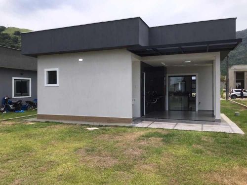 Lindíssima casa em condomínio 737474