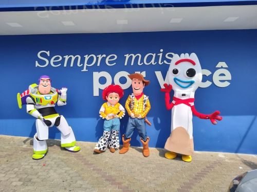 Locução animador Loja personagens vivos farmacia 724013