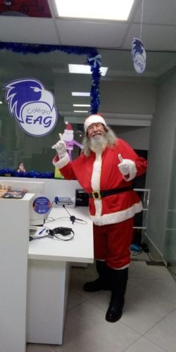 visita do papai noel para a noite do acampamento na escola e  residências   762044