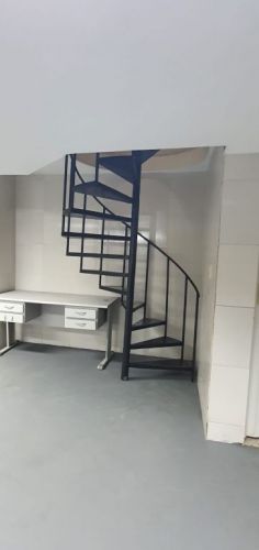 Loja escritório montado. Totalmente livre de qualquer ônus. Endereco:rua Visconde de Santa Isabel 161 loja a Vila Isabel Rio de Janeiro 774880