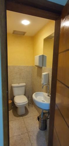 Loja escritório montado. Totalmente livre de qualquer ônus. Endereco:rua Visconde de Santa Isabel 161 loja a Vila Isabel Rio de Janeiro 774881