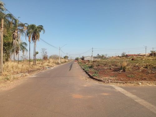 Lote de esquina com 2 frentes 757409