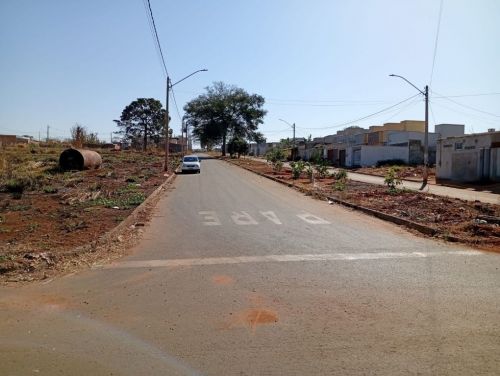 Lote de esquina com 2 frentes 757410