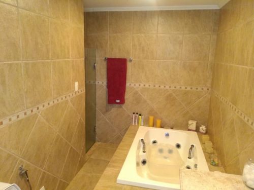 Luxuosa Casa de o4 quartos em Itaipava - Petrópolisrj 777091