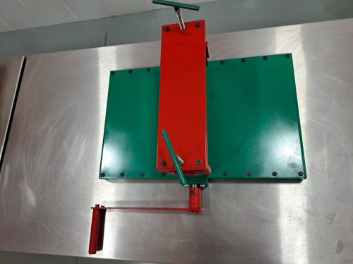 Máquina Manual de Corte e Vinco - 300 769269