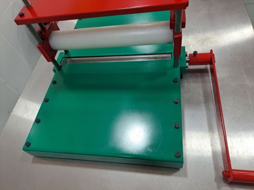 Máquina Manual de Corte e Vinco - 300 769275