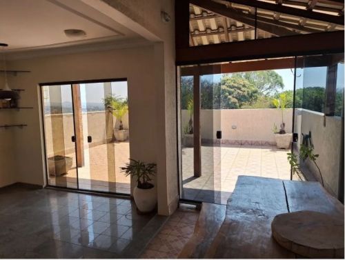 Maravilhosa cobertura próxima ao bairro ouro preto e da Avenida Fleming Detalhes Área útil  220m²   Quartos 4   Banheiros 4  Vagas na garagem 3   Permitido animais Salão de festas 774163