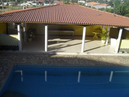 Marica casa duplex com 04 quartos sendo 02 suites.05 banheiros terreno com 1080m².piscina churrasqueiras. 366997