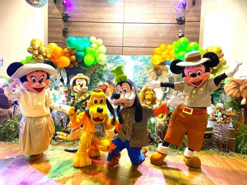 Mickey Safari personagens vivos cover Festa 737534