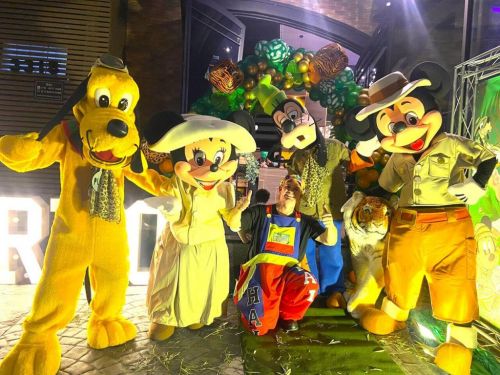 Mickey Safari personagens vivos cover Festa 737535