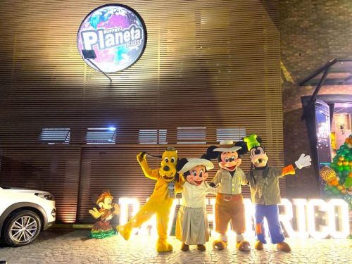 Mickey Safari personagens vivos cover Festa 737536