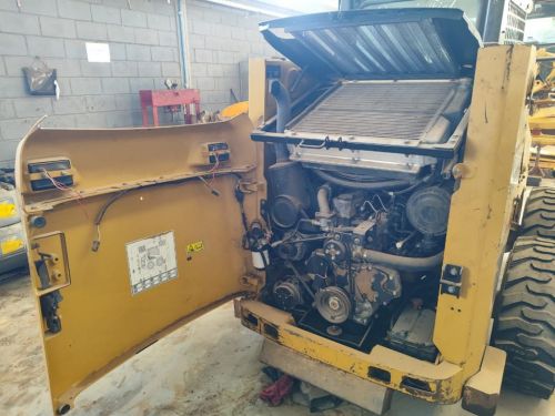 Mini Carregadeira Caterpillar 236 776030