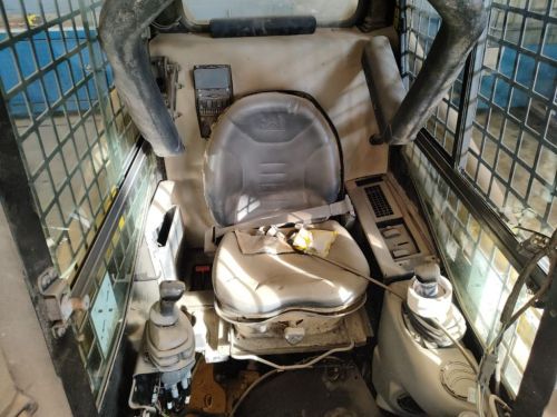 Mini Carregadeira Caterpillar 236 776033