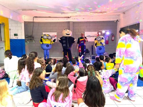 Minions personagens vivos cover festa escola 737653