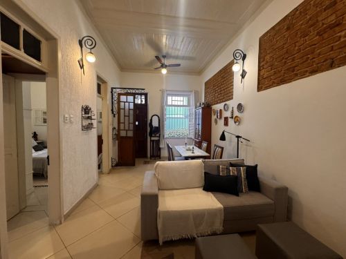 Miolo de Icaraí na Rua Álvares de Azevedo junto da Rua Tavares de Macedo casa de Vila linear apenas 6 moradores totalmente privativa silenciosa entrar e morar. 759763