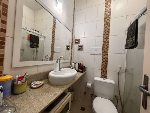 Miolo de Icaraí na Rua Álvares de Azevedo junto da Rua Tavares de Macedo casa de Vila linear apenas 6 moradores totalmente privativa silenciosa entrar e morar. 759767