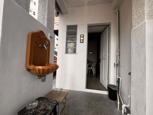 Miolo de Icaraí na Rua Álvares de Azevedo junto da Rua Tavares de Macedo casa de Vila linear apenas 6 moradores totalmente privativa silenciosa entrar e morar. 759769