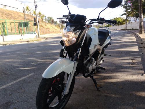 Oportunidade de Moto impecável  751725