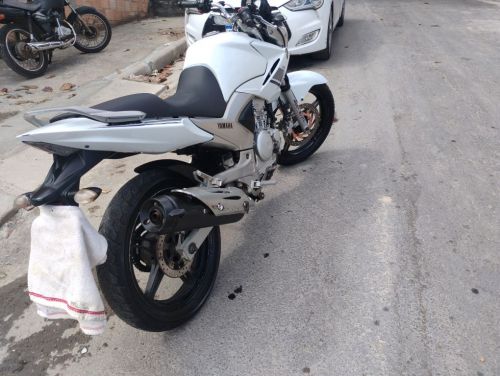 Oportunidade de Moto impecável  751729