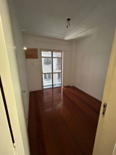 Oportunidade em Vila Isabel Rj   apto em tábua corrida armários embutidos 2 qtos andar baixo claro  Venda direto proprietário. Documentação toda Ok. 770021