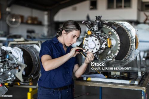 Orçamentos  e serviços em laudos técnicos. 747792