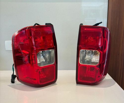 Par Lanternas Trasseiras Ranger Black 2025-2026. 767060