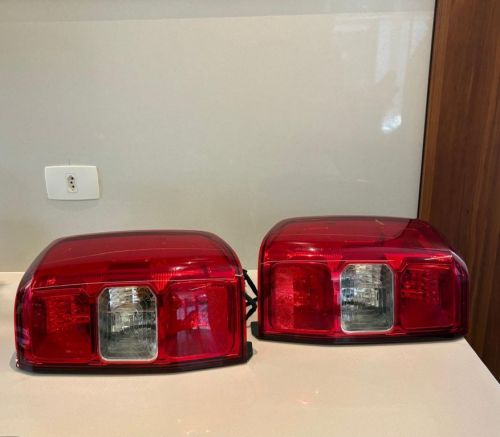 Par Lanternas Trasseiras Ranger Black 2025-2026. 767062