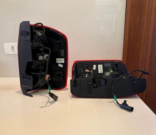 Par Lanternas Trasseiras Ranger Black 2025-2026. 767064