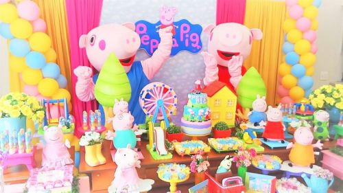 Peppa Pig e George cover personagens vivos 641469