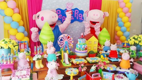 Peppa Pig e George cover personagens vivos 641476