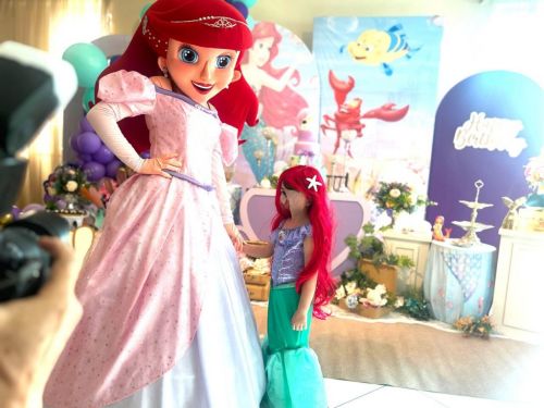 Pequena Sereia Ariel personagens vivos cover 737016