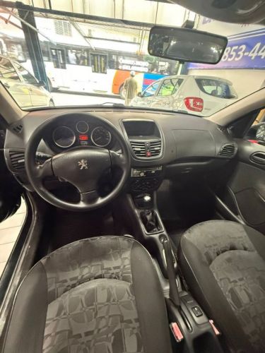 Peugeot 207 Xr 1.4 Flex 2009 2portas  759937